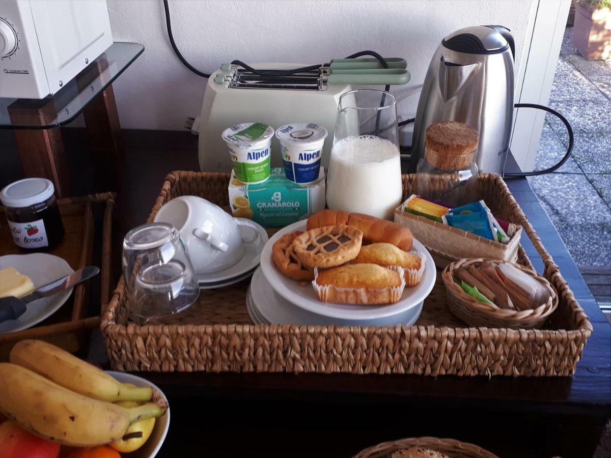 B&B Fiera - Mini Attico Bologna Ngoại thất bức ảnh